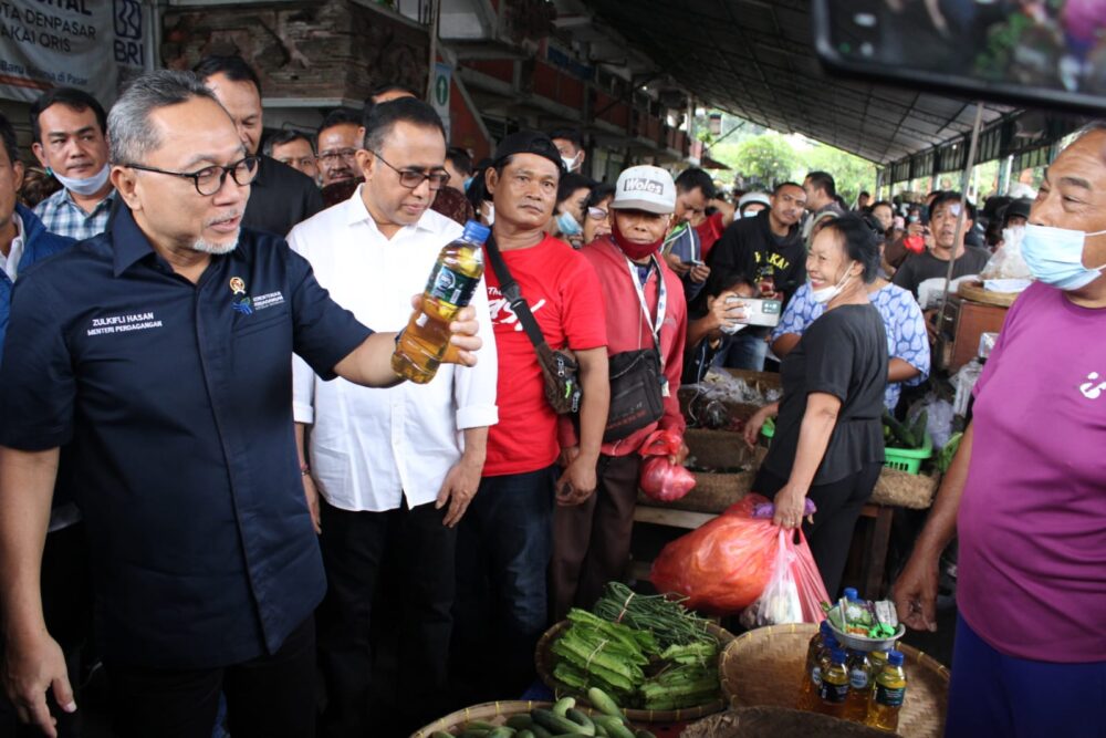 Walikota Jaya Negara Dampingi Kunker Mendag Zulkifli Hasan di Pasar Badung