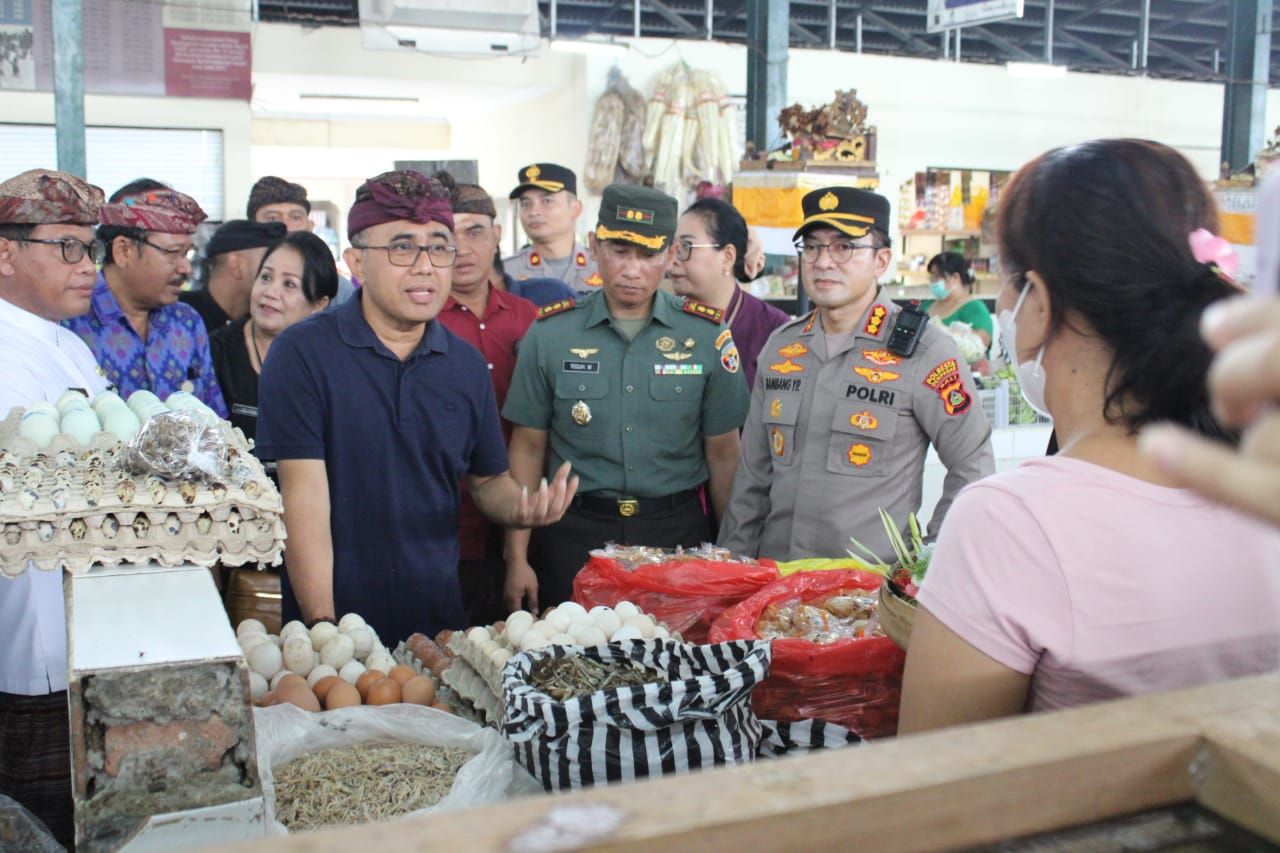 Walikota Jaya Negara Bersama Forkompida pantau pasokan dan harga bahan pokok