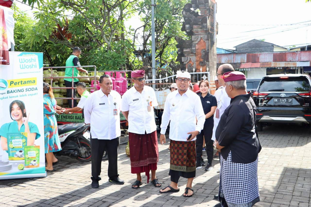 Serangkaian Hut ke- 236 Kota Denpasar Pemkot Denpasar Gelar Pasar Murah di Banjar Sari Buana