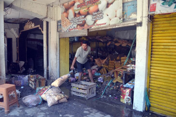 Antisipasi Banjir Lagi , 400 Pedagang Pasar Kumbasari Pindah Sementara