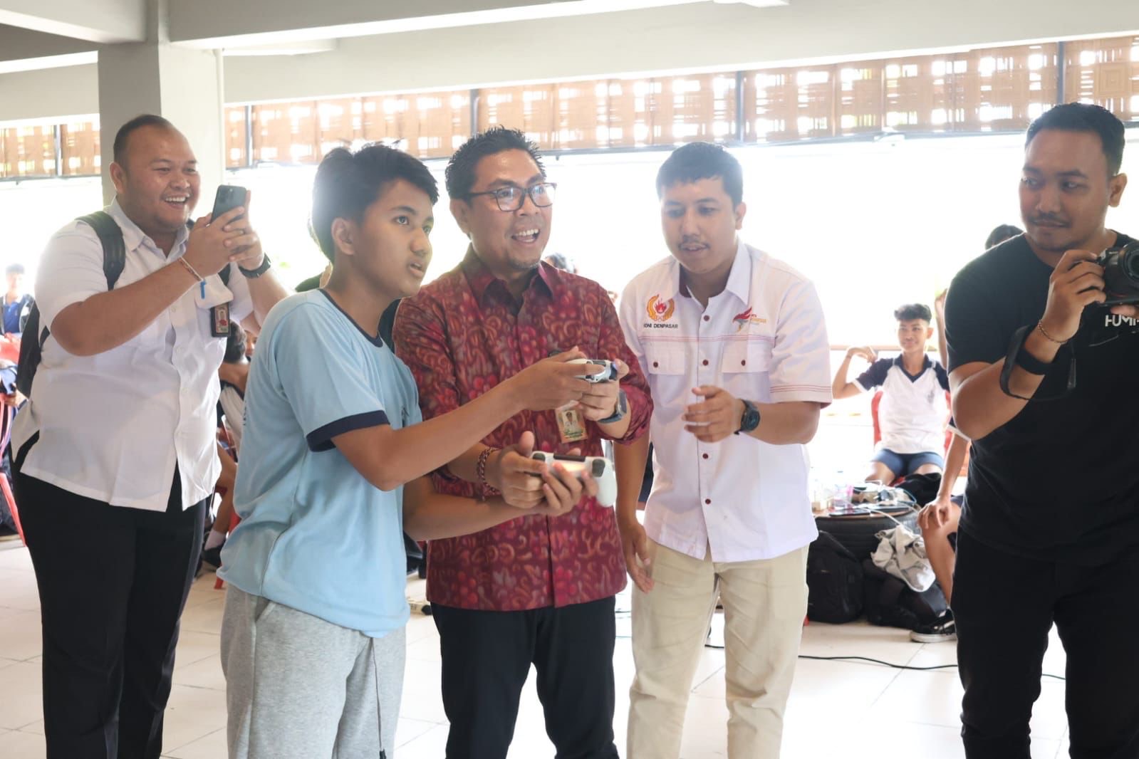 Wawali Arya Wibawa Buka Pertandingan Porsenijar E-Sport Kota Denpasar Tahun 2025