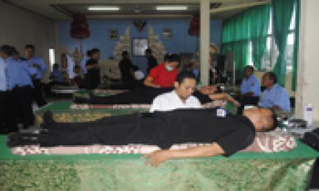 Donor Darah serangkaian HUT PD. Pasar Kota Denpasar ke-19