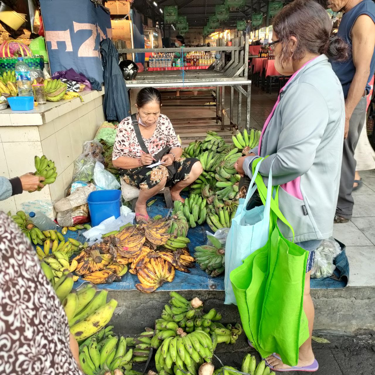 Perumda Pasar Akan Sediakan Plastik Mudah Terurai untuk Seluruh Pedagang