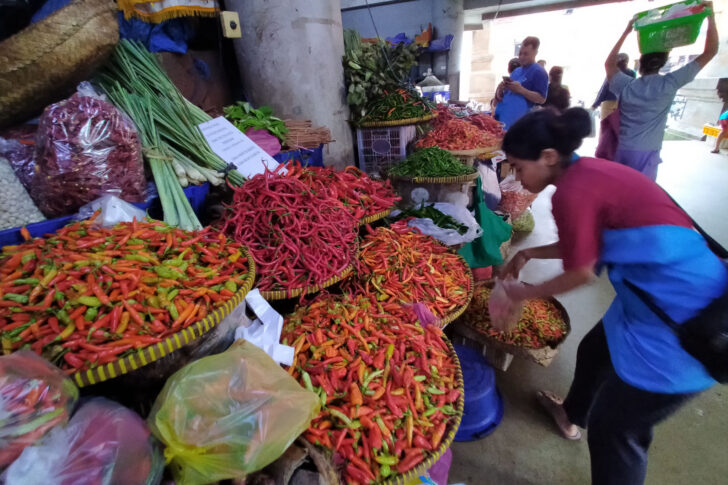 Meroket , Harga Cabai Rawit Tembus Rp110 Ribu