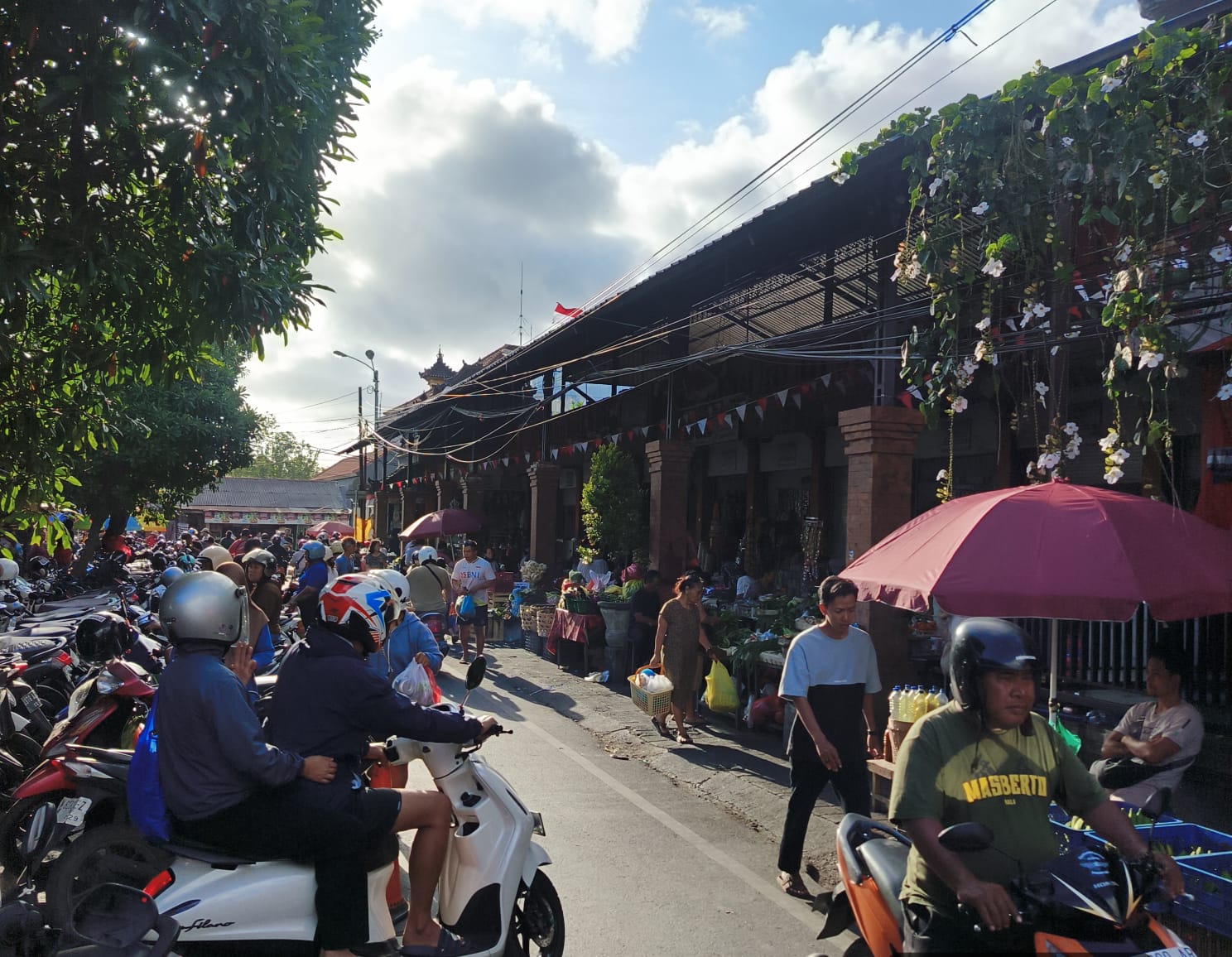 Perumda Pasar Gandeng Desa Adat